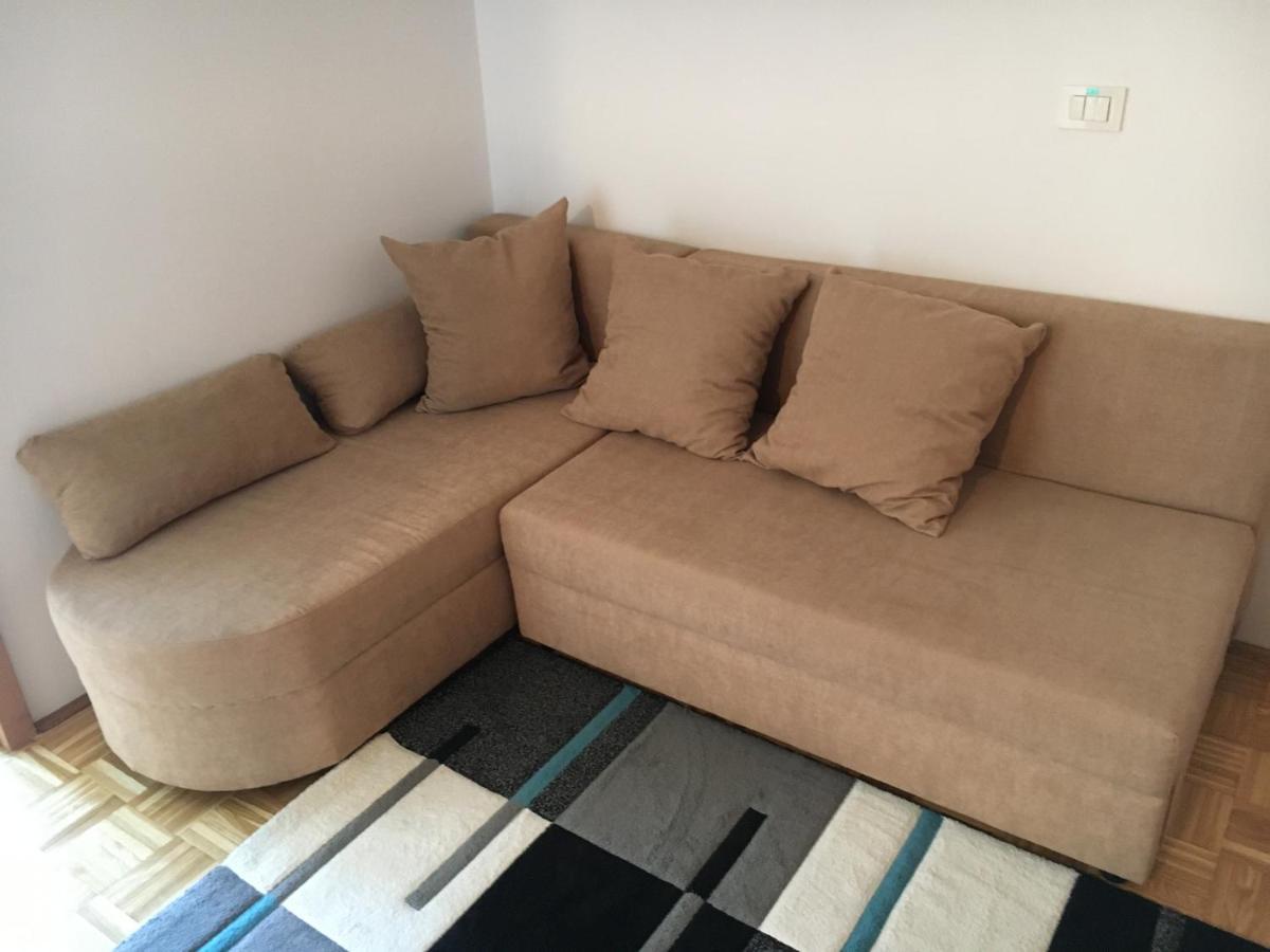 Apartma Lunca 2 Apartment Ljubljana Bagian luar foto