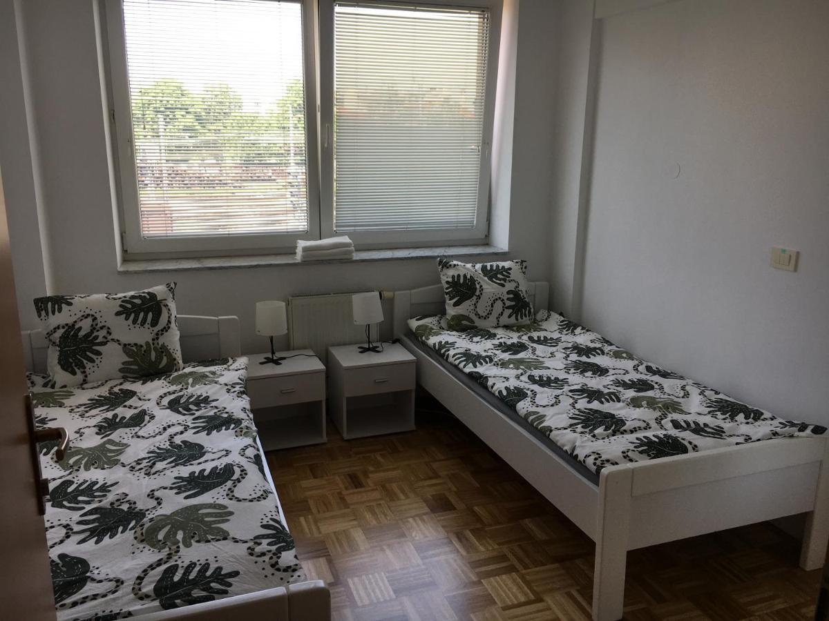 Apartma Lunca 2 Apartment Ljubljana Bagian luar foto