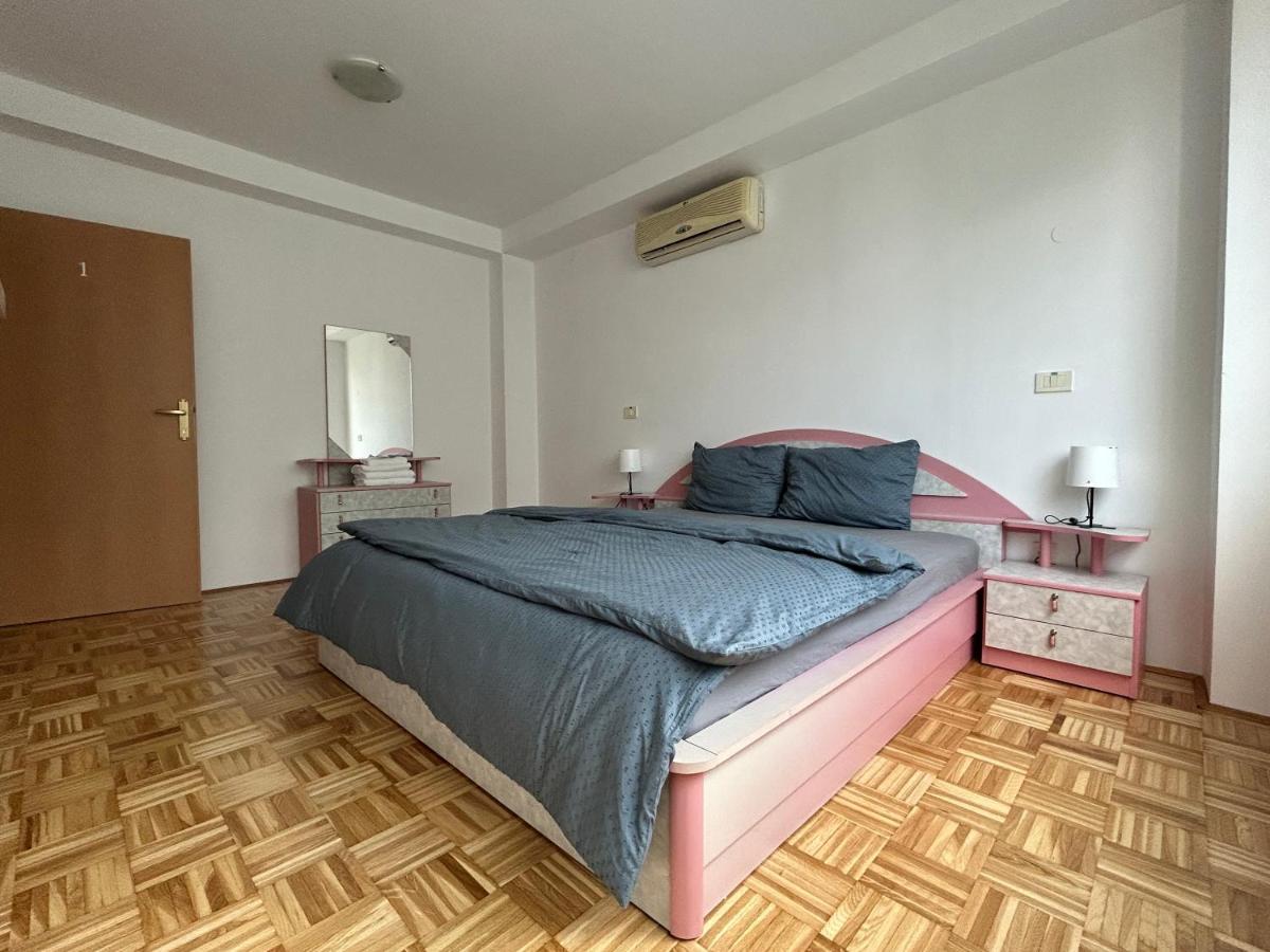 Apartma Lunca 2 Apartment Ljubljana Bagian luar foto